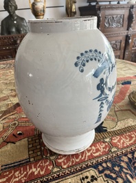 A large English Delftware blue and white pharmacy jar with a cartouche, probably Lambeth, 18th C.