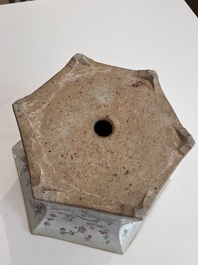 A hexagonal Chinese famille rose jardini&egrave;re with floral design, 19th C.
