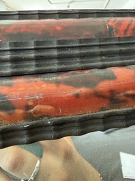 A rectangular Flemish tortoiseshell-veneered and ebonised wooden frame with later mirror, 19th C.