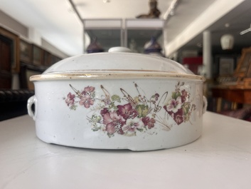 A varied collection of Chinese famille rose and qianjiang cai porcelain with floral design and animated scenes, 19th/20th C.