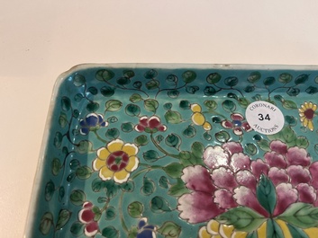A Chinese famille rose serving dish with floral design, Jiaqing mark, in a Japanese tomobako, 19th/20th C.