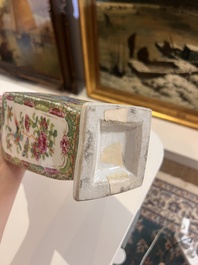 A varied collection of Chinese famille rose and famille verte porcelain, 19th/20th C.
