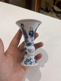 A varied collection of Chinese blue and white porcelain with figures and floral design, 18th/19th C.