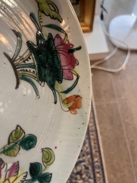 A varied collection of Chinese famille rose and famille verte porcelain, 19th/20th C.