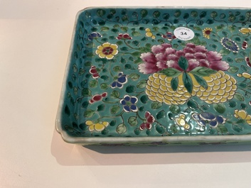 A Chinese famille rose serving dish with floral design, Jiaqing mark, in a Japanese tomobako, 19th/20th C.