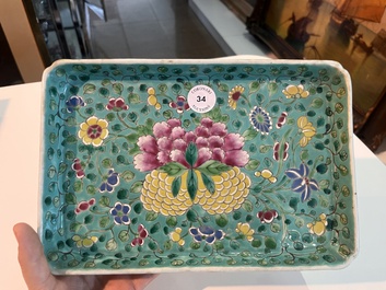 A Chinese famille rose serving dish with floral design, Jiaqing mark, in a Japanese tomobako, 19th/20th C.