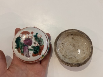 A varied collection of Chinese famille rose and famille verte porcelain, 19th/20th C.