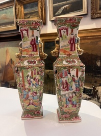 A varied collection of Chinese famille rose and famille verte porcelain, 19th/20th C.
