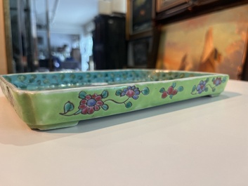 A Chinese famille rose serving dish with floral design, Jiaqing mark, in a Japanese tomobako, 19th/20th C.
