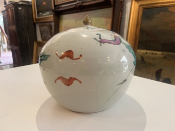 Four Chinese famille rose and qianjiang cai jars with animated scenes and floral and 'Wu Shuang Pu' design, 19th/20th C.