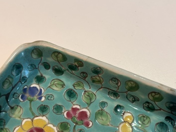 A Chinese famille rose serving dish with floral design, Jiaqing mark, in a Japanese tomobako, 19th/20th C.