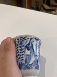 A varied collection of Chinese blue and white porcelain with figures and floral design, 18th/19th C.