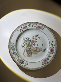 Eleven Chinese Imari style and famille rose plates with floral design, Yongzheng/Qianlong