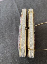 Judith Leiber (1921-2018): Pochette de soir&eacute;e orn&eacute;e de cristaux Swarovski &agrave; d&eacute;cor d'&eacute;l&eacute;phants, vers 2000