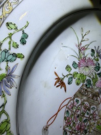 Eleven Chinese Imari style and famille rose plates with floral design, Yongzheng/Qianlong