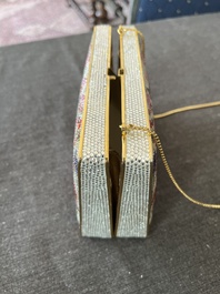 Judith Leiber (1921-2018): Pochette de soir&eacute;e orn&eacute;e de cristaux Swarovski &agrave; d&eacute;cor d'&eacute;l&eacute;phants, vers 2000