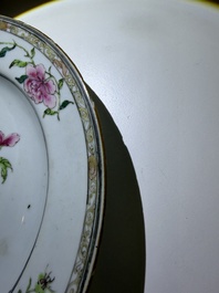 Eleven Chinese Imari style and famille rose plates with floral design, Yongzheng/Qianlong