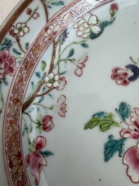 Eleven Chinese Imari style and famille rose plates with floral design, Yongzheng/Qianlong