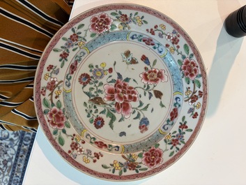 Eleven Chinese Imari style and famille rose plates with floral design, Yongzheng/Qianlong