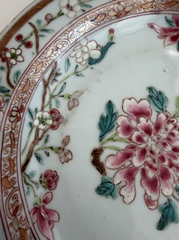 Eleven Chinese Imari style and famille rose plates with floral design, Yongzheng/Qianlong