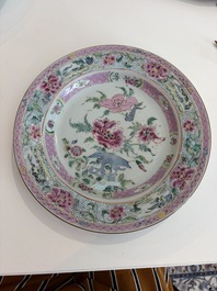 Eleven Chinese Imari style and famille rose plates with floral design, Yongzheng/Qianlong