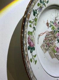Eleven Chinese Imari style and famille rose plates with floral design, Yongzheng/Qianlong