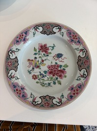 Eleven Chinese Imari style and famille rose plates with floral design, Yongzheng/Qianlong