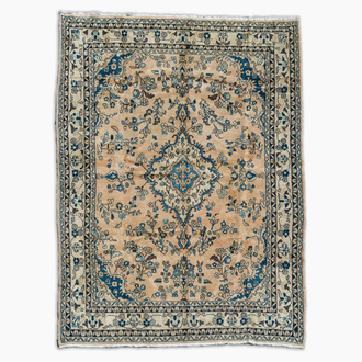 Tapis oriental de type Hamadan à décor floral, laine sur coton, 20ème siècle