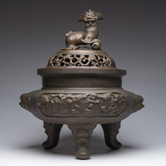 Important brûle-parfum tripode à couvercle ajouré en bronze, Chine, 19ème siècle