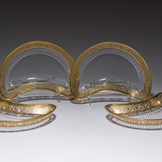 Quatre assiettes à salade de type 'Thistle' en cristal à décor doré, Saint Louis, France, 20ème siècle