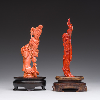 Deux figures de Shou Lao et Lan Cai He en corail rouge sculpté, Chine, 19ème/20ème siècle