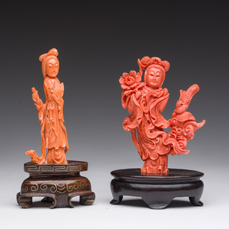 Deux figures d'une dame en corail rouge sculpté, Chine, 19ème/20ème siècle