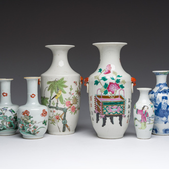 Six vases en porcelaine de Chine bleu, blanc, qianjiang cai, famille rose et verte, 19ème siècle