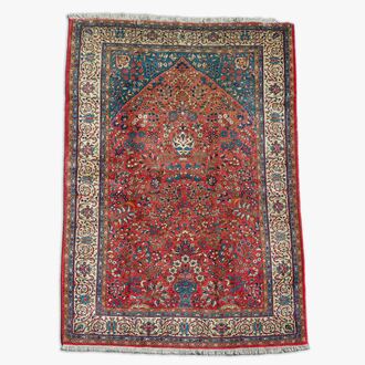 Tapis oriental de type Sarouk à décor floral, laine sur coton, milieu du 20ème siècle