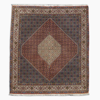Tapis oriental de type Bidjar à décor floral, laine sur coton, 20ème siècle