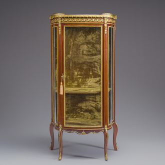 A French Louis XV style display cabinet with gilt bronze mounts, ca. 1900