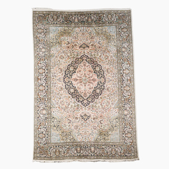 An Indian silk Kashmir rug with floral design, 20th C.