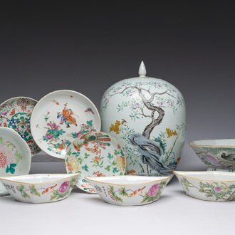 Een diverse collectie Chinees famille rose en qianjiang cai porselein, 19de/20ste eeuw