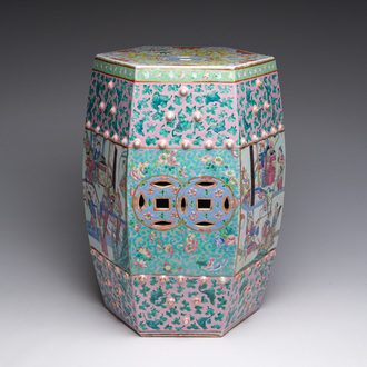 Een zeshoekige Chinese famille rose tuinzit met figuratief decor, 19de eeuw