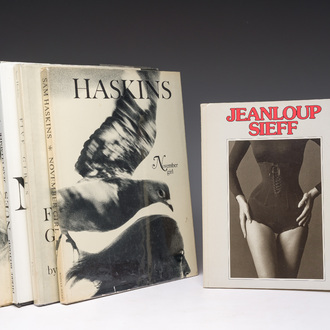A varied collection of books related to nude photography, a.o. Sam Haskins, 20th C.