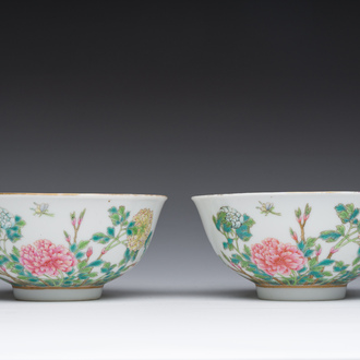 A pair of Chinese famille rose 'peony and butterflies' bowls, Jiangxi Zhen Pin mark, Republic period, 20th C.