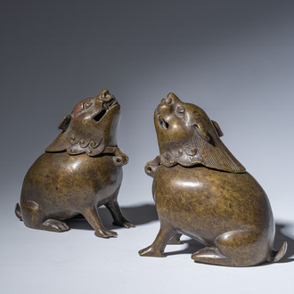 Paire de brûle-parfums en bronze en forme de créature mythique, Chine, 19ème/20ème siècle