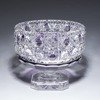 A partly coloured overlay cut crystal bowl on stand, Val Saint Lambert, ed. 39/100, Belgium, 20th C.