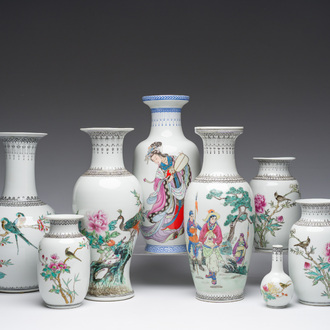 Huit vases en porcelaine de Chine famille rose à décor figuratif et d'oiseaux parmi des branches fleuries, 20ème siècle