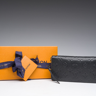 Portefeuille Louis Vuitton 'Clémence Wallet' en cuir noir, avec son emballage d'origine, 21ème siècle