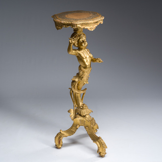 Table d'appoint en bois sculpté et doré à décor d'un homme-poisson, Italie, 19ème siècle