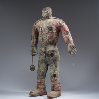 Effigie Bizango d'un guerrier armé d'une fronde, techniques mixtes, Haïti, 20ème siècle