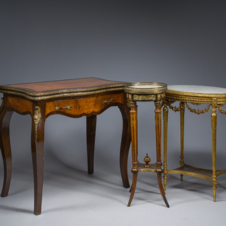 Table de jeu en bois et deux tables d'appoint de styles variés, France, 19ème/20ème siècle