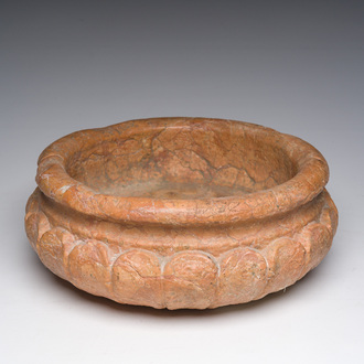 Bassin godronnée en marbre Rosso Vérona, Italie, 17ème/18ème siècle