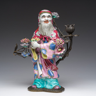 Sculpture en porcelaine de style famille rose aux montures en bronze, Samson, Paris, fin du 19ème siècle